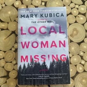 Local Woman Missing by - Paperback